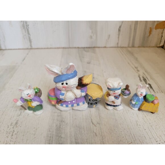 Eddie Walker ready for Easter Bunny paint egg hunt chocolate bunny set - Picture 4 of 8